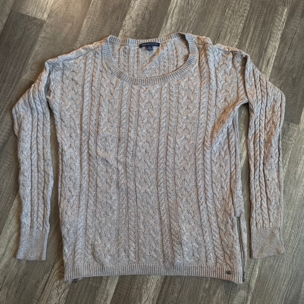 american eagle sweater
